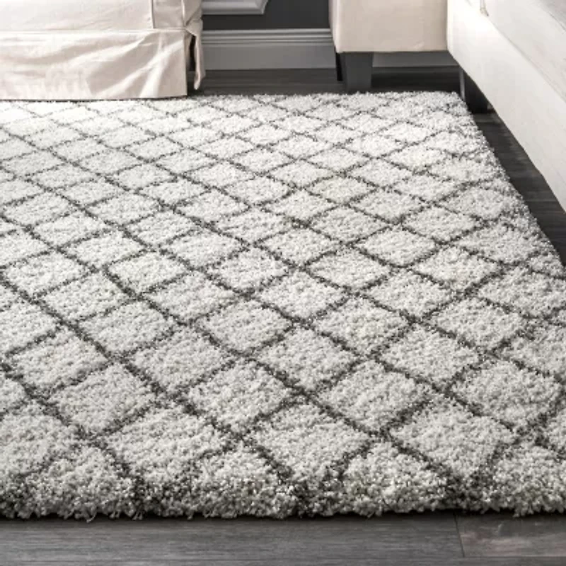nuLoom Lenita Trellis Shaggy Rectangular Rug