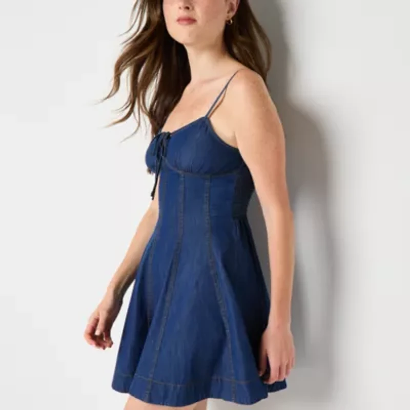 Arizona Womens Sleeveless Juniors Skater Dress
