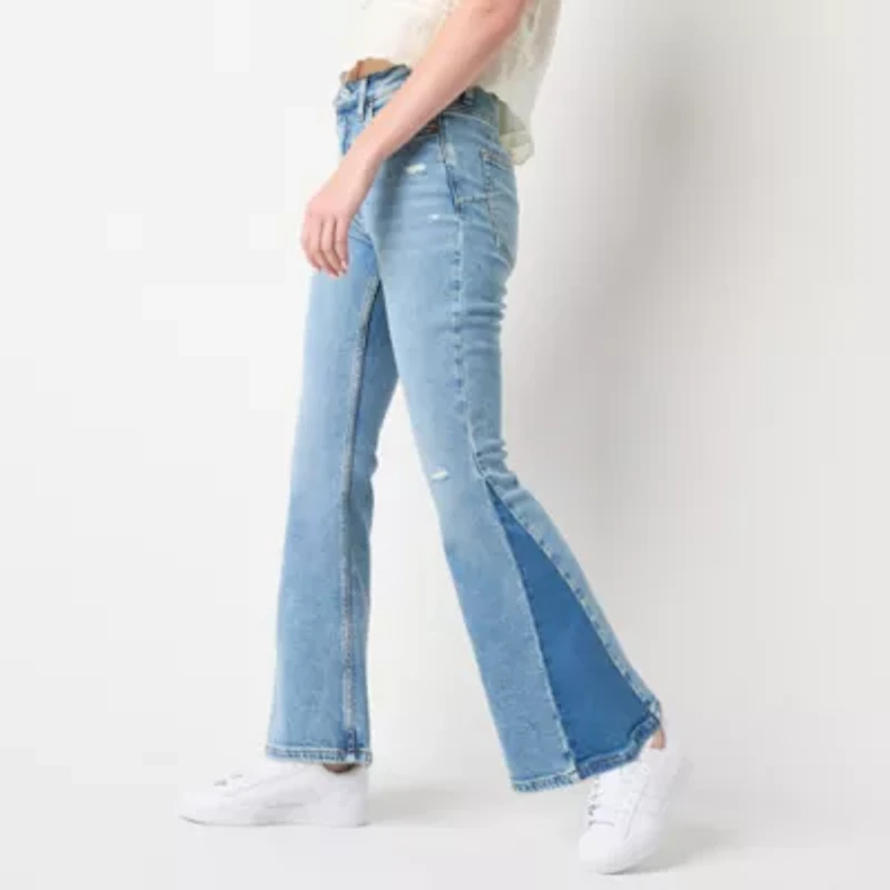 Arizona Curvy Womens Juniors High Rise Flare Leg Jean