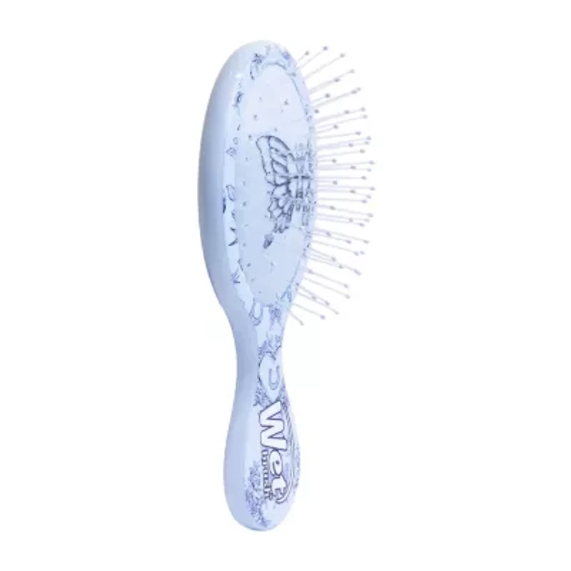 The Wet Brush Detangling