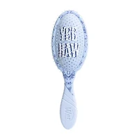 The Wet Brush Detangling