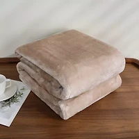 Ellora Plush Heavyweight Throw