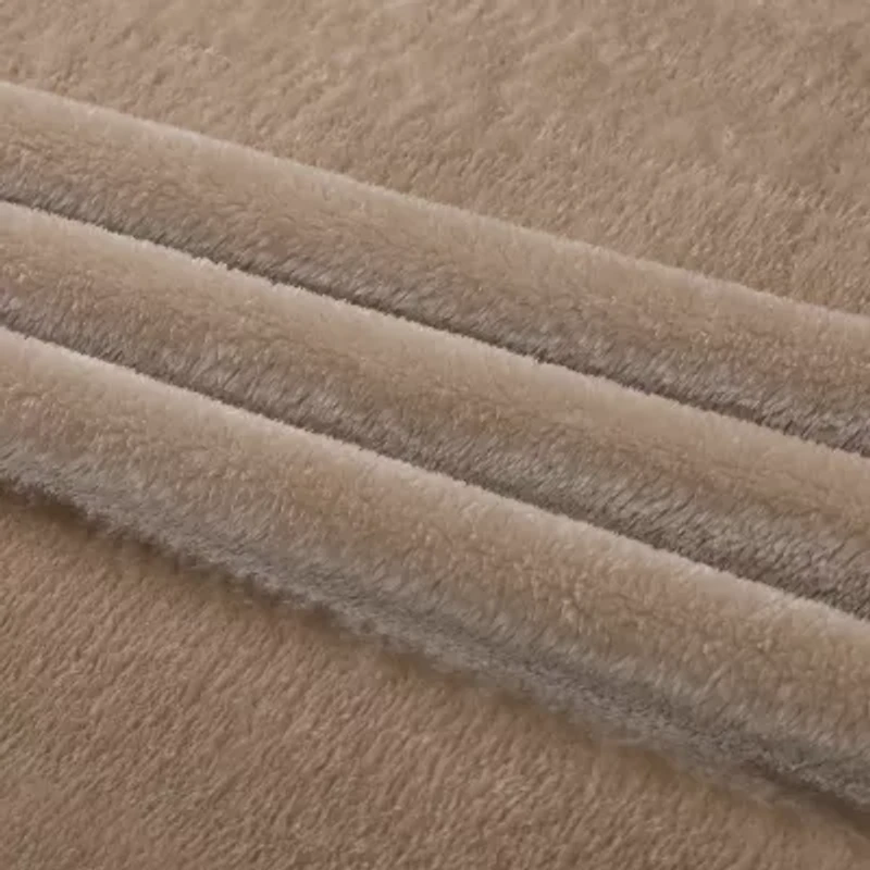 Ellora Plush Heavyweight Throw