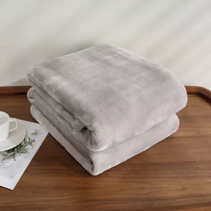 Ellora Plush Heavyweight Throw