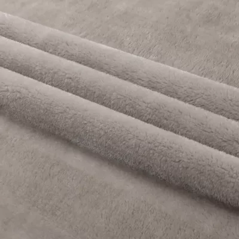 Ellora Plush Heavyweight Throw