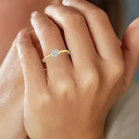 (Gh / Si2 I1) Womens 1/6 CT. T.W. Lab Grown White Diamond 10K Gold Flower Delicate Stackable Ring