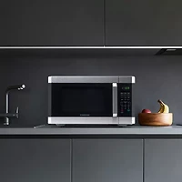 Farberware Professional 1.6 cu ft 1100-Watt Microwave Oven with Smart Sensor