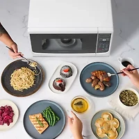 Farberware Classic FMO07ABTWHA 0.7 Cu. Ft 700-Watt Microwave Oven