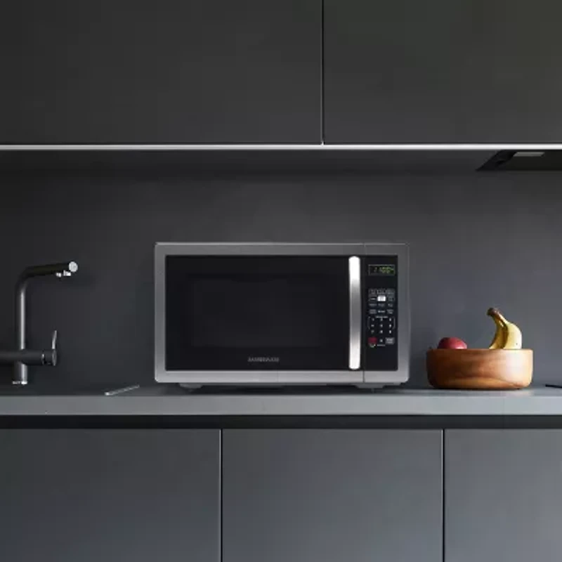 Farberware Classic FMO11AHTBKB 1.1 Cu. Ft. 1000-Watt Microwave Oven