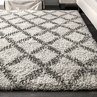 nuLoom Sharika Lattice Shaggy Rectangular Rug