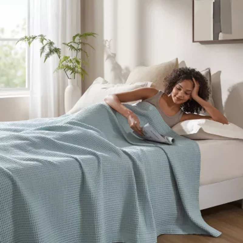 Madison Park Waffle Weave Cotton Lightweight Blanket