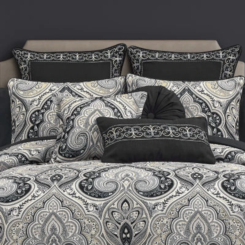 Royal Court Messina Rectangular Throw Pillow