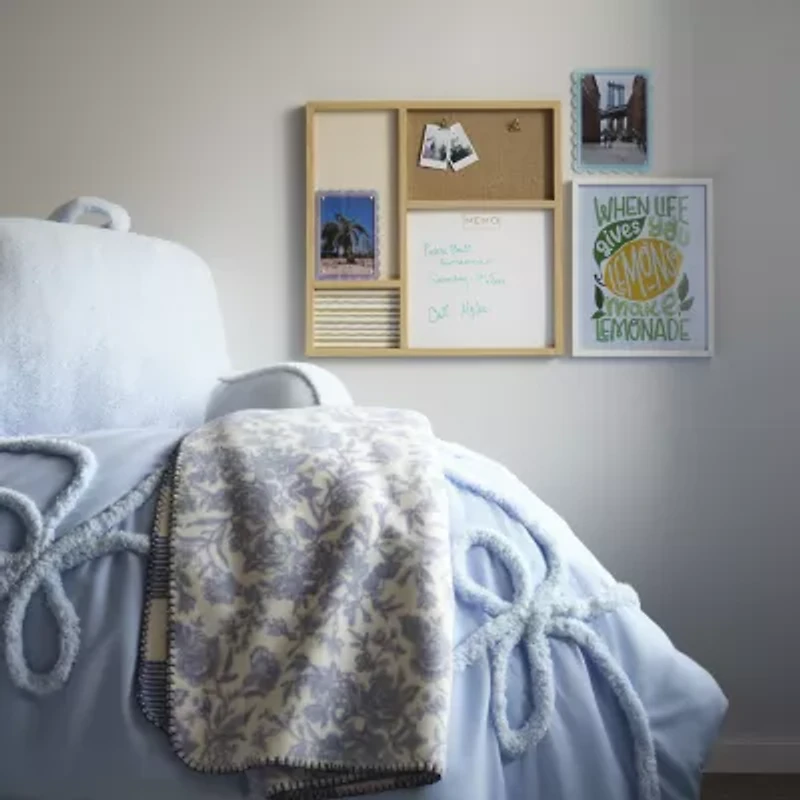 Pink Sky 5 X 7 Scallop Edge Blue Acrylic 1-Opening Tabletop Frame