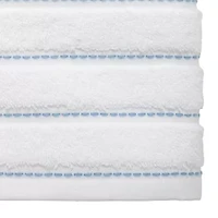 IZOD Mystic 2-pc. Floral Bath Towel