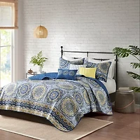 Madison Park Moraga 6-Pc Reversible Quilt Set With Throw Pillows