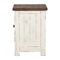 Signature Design by Ashley® Wystfield Chair Side Table