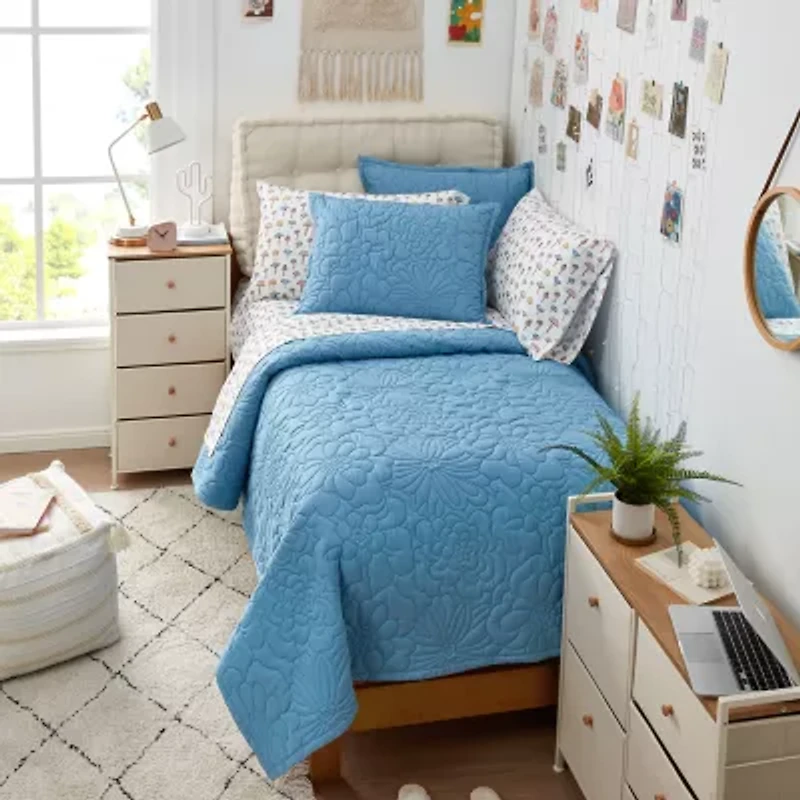 Forever 21 Floral Quilt Set