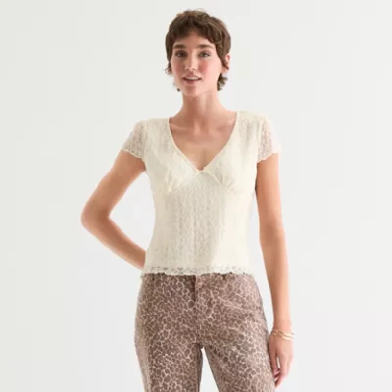 Arizona Womens Juniors V Neck Short Sleeve Lace Blouse