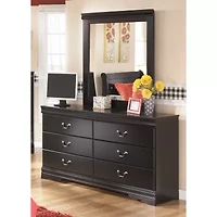 Signature Design by Ashley® Gilmore Dresser