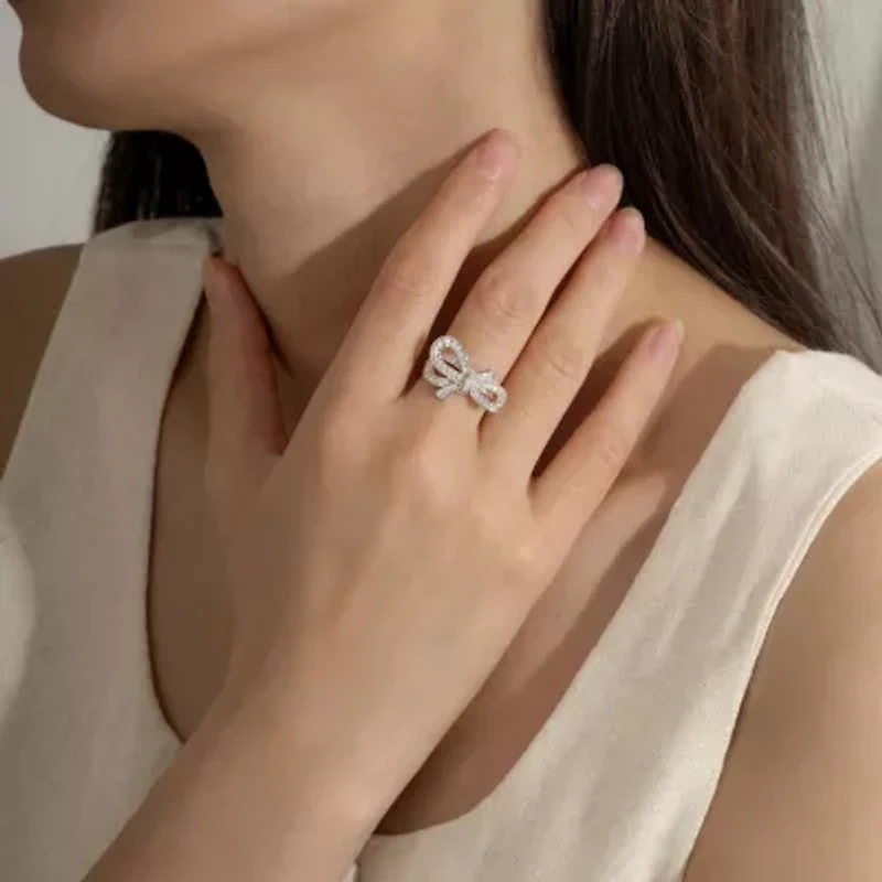 Diamonart Marilyn Monroe Womens Cubic Zirconia Platinum Over Silver Bow Cocktail Ring