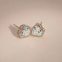 Diamonart Marilyn Monroe 2 3/4 CT. T.W. White Cubic Zirconia Platinum Over Silver 7.8mm Heart Stud Earrings