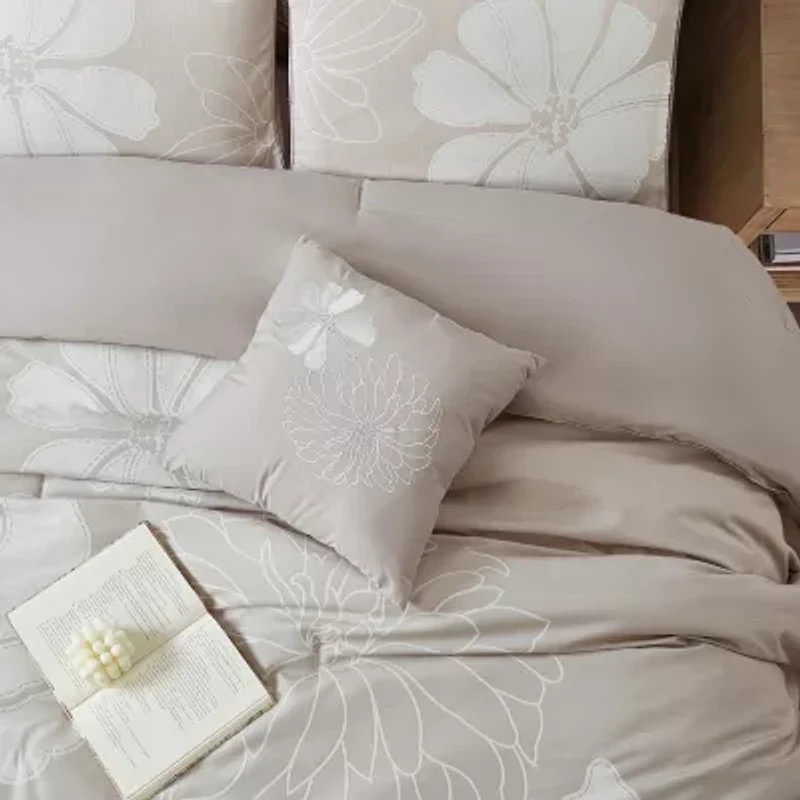 Stratford Park Illana 8-pc. Lightweight Comforter Set