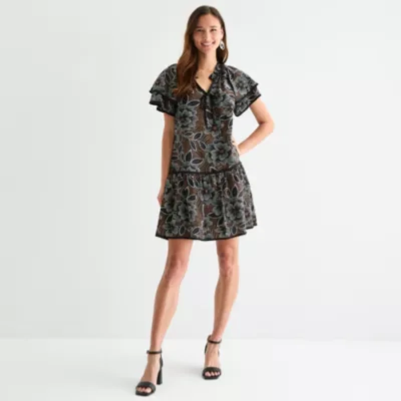 52seven Womens Short Sleeve Floral Shift Dress