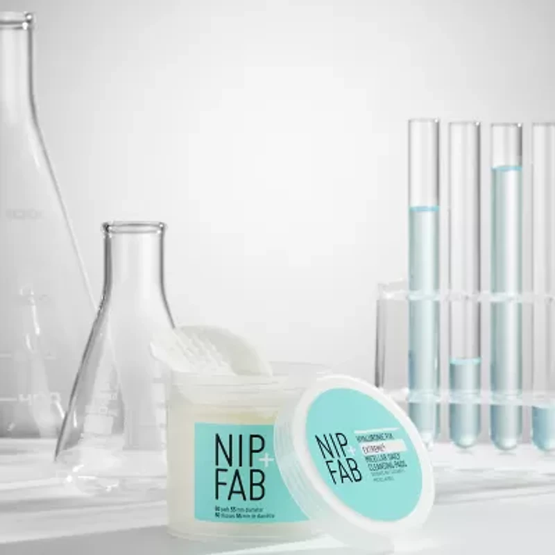 Nip+Fab Hyaluronic Fix Extreme4 Hydration Micellar Cleansing Pads