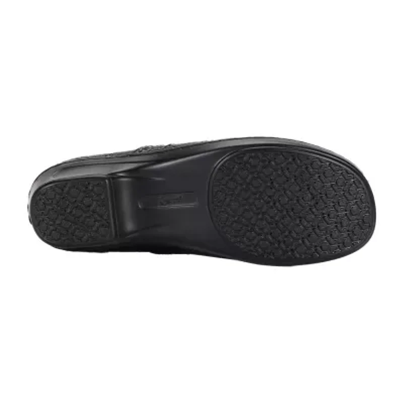Btrue By Baretraps Brasil Womens Round Closed Toe Slip-On Shoe