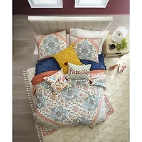 Distant Lands Dominica Quilt Set