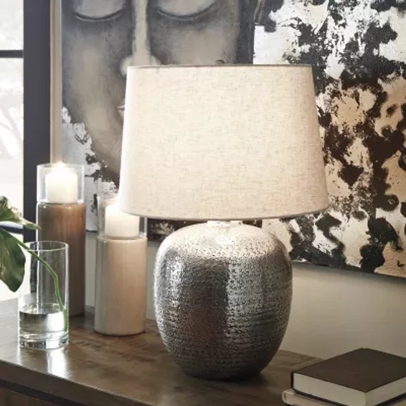 Signature Design by Ashley® Magalie Metal Table Lamp