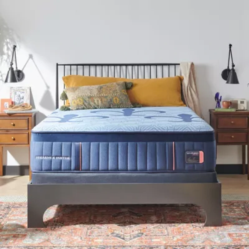 Stearns & Foster 14" Luxury Estate Hybrid Medium Tight Top - Mattress + Box Spring