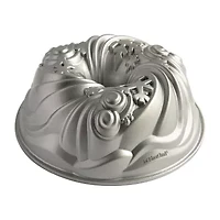 Nordicware Let It Snow 9" Bundt Pan