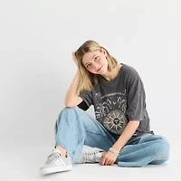 Celestial Oversized Tee Womens Crew Neck Short Sleeve Regular Fit Juniors Graphic T-Shirt