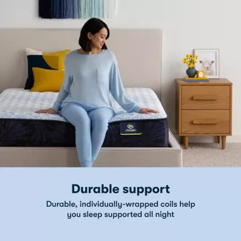 Serta Classic Exclusive 13" Firm Tight Top - Mattress + Adustable Base