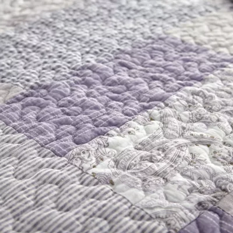 Donna Sharp Lavender Rose Quilt