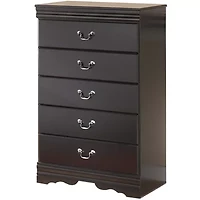 Signature Design by Ashley® Gilmore 5-Drawer Chest