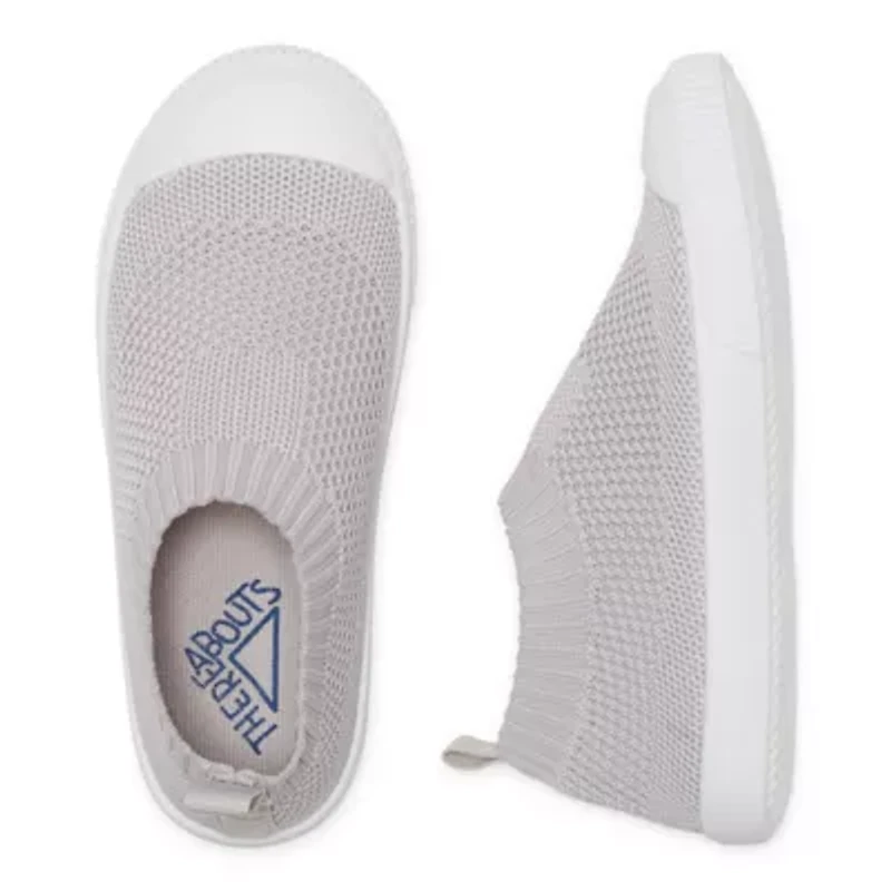 Thereabouts Cleo Unisex Round Closed Toe Slip-On Shoe