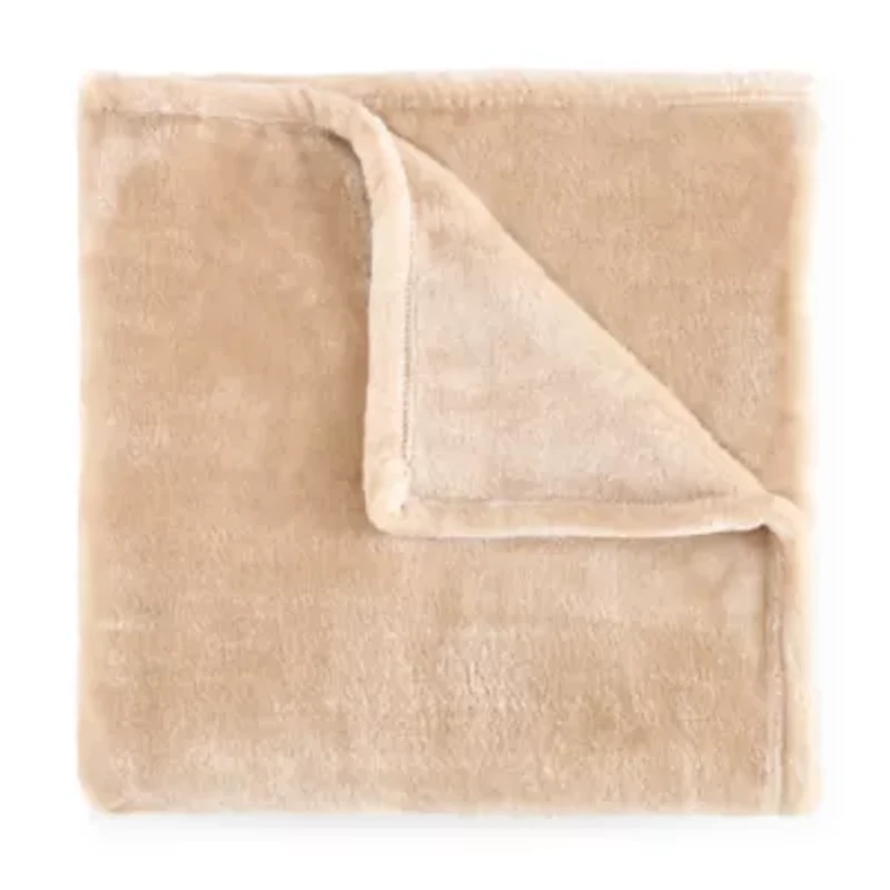 Ellora Plush Heavyweight Throw