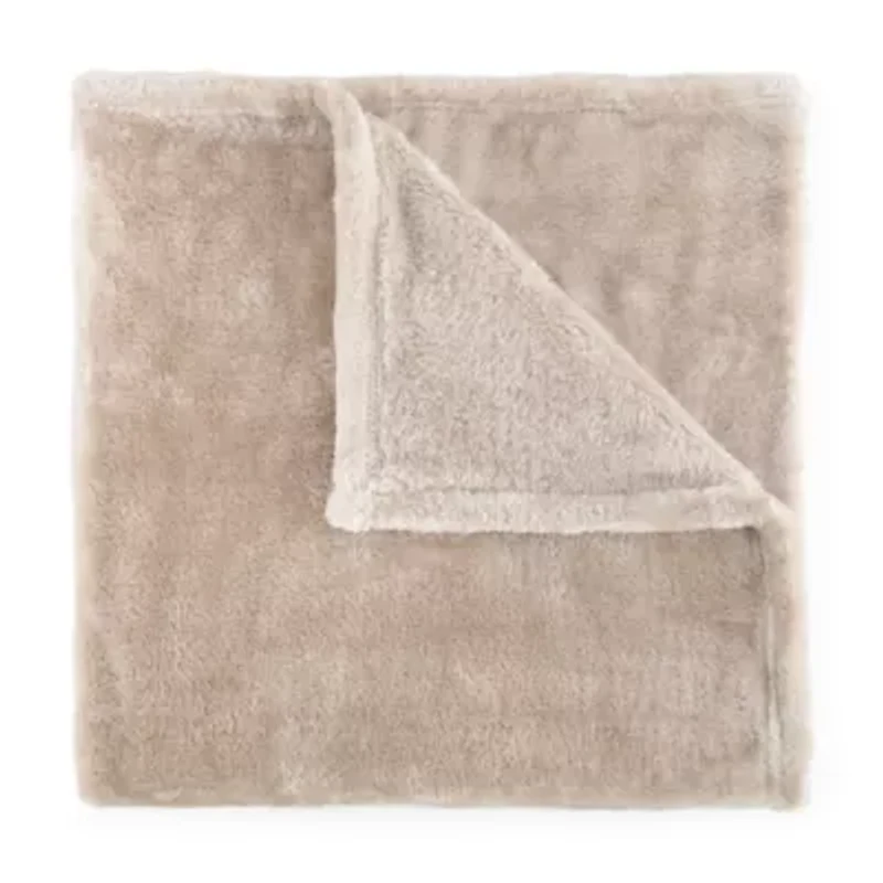 Ellora Plush Heavyweight Throw