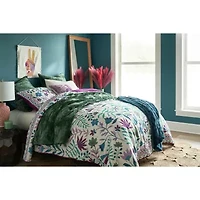 Distant Lands Amira Quilt Set