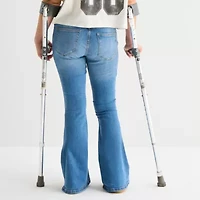 Arizona Extreme Low Rise Clean Womens Juniors Adaptive Easy-on + Easy-off Flare Leg Jean