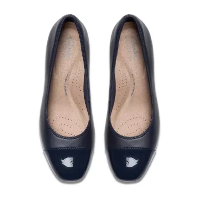 Clarks Iridessa May Womens Cap Closed Toe Block Heel Pumps