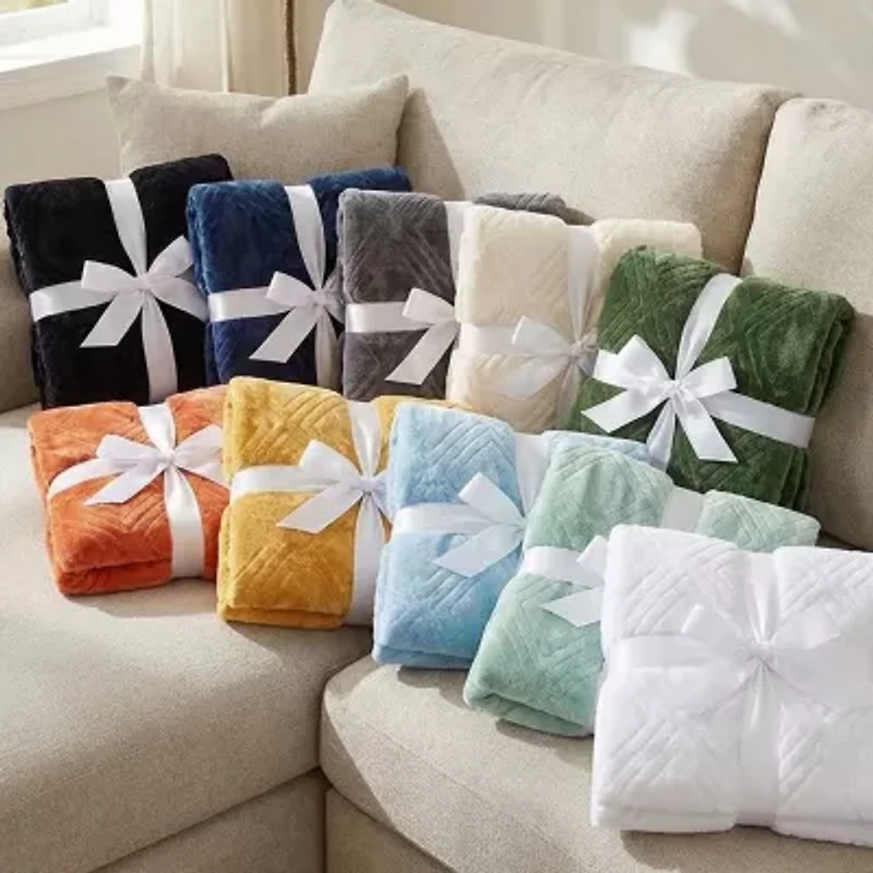 SUPERIOR® Alaska Diamond Quilted Polyester Fleece Multi-Use Throw