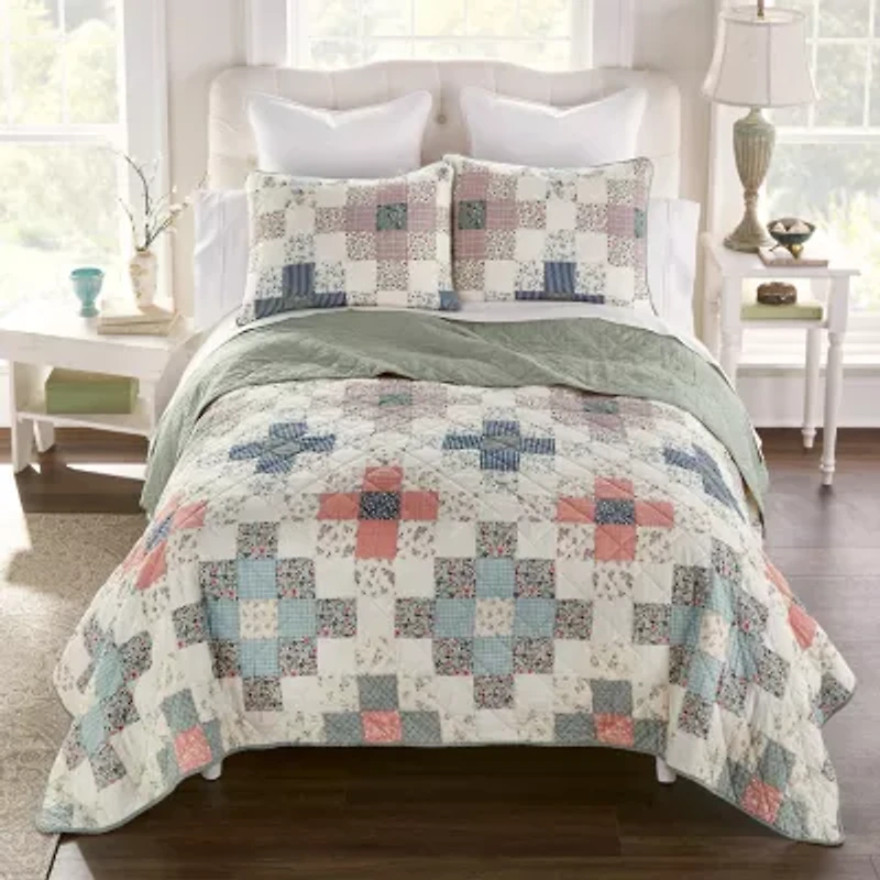 Donna Sharp April Patch 3-pc. Hypoallergenic Quilt Set