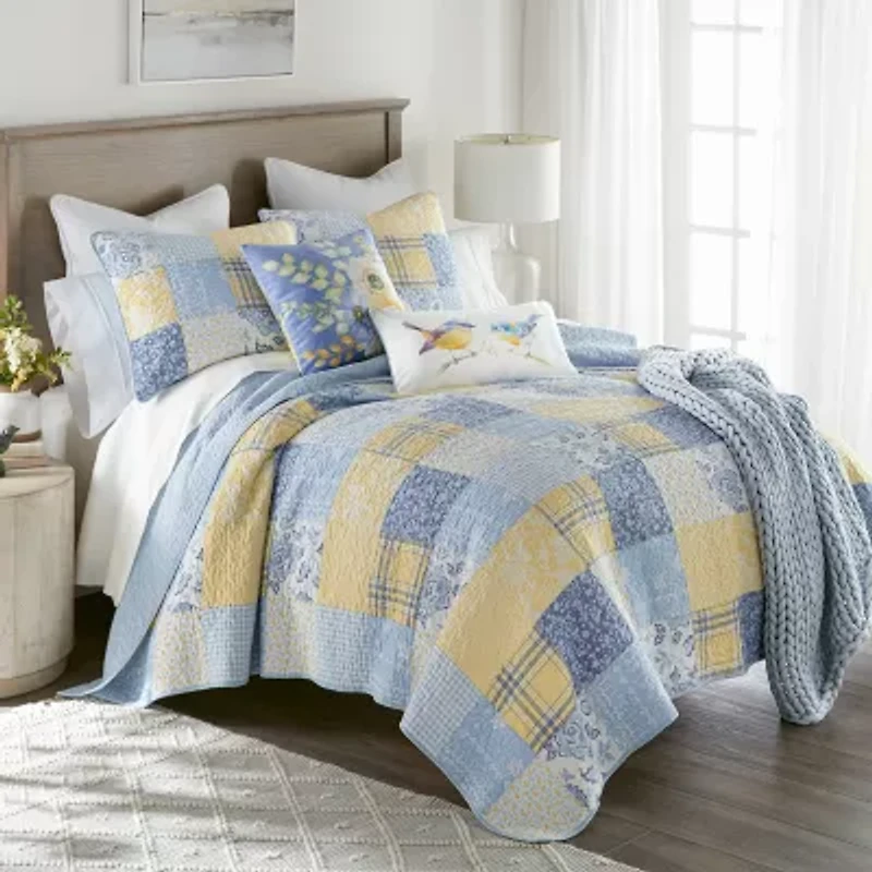 Donna Sharp Spring Flowers Hypoallergenic Quilt Set