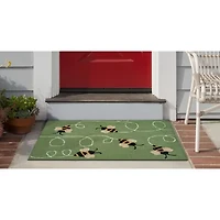 Liora Manne Frontporch Buzzy Bees Hand Tufted Washable Indoor Outdoor Rectangular Accent Rug