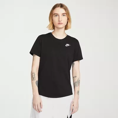 Nike Sportswear Club Essentials Womens Short Sleeve T-Shirt
