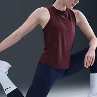 Nike Womens Moisture Wicking Quick Dry High Rise Knit 7/8 Ankle Legging