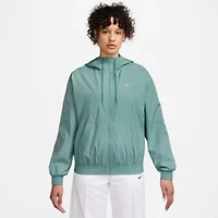 Nike Womens Hooded Lightweight Windbreaker